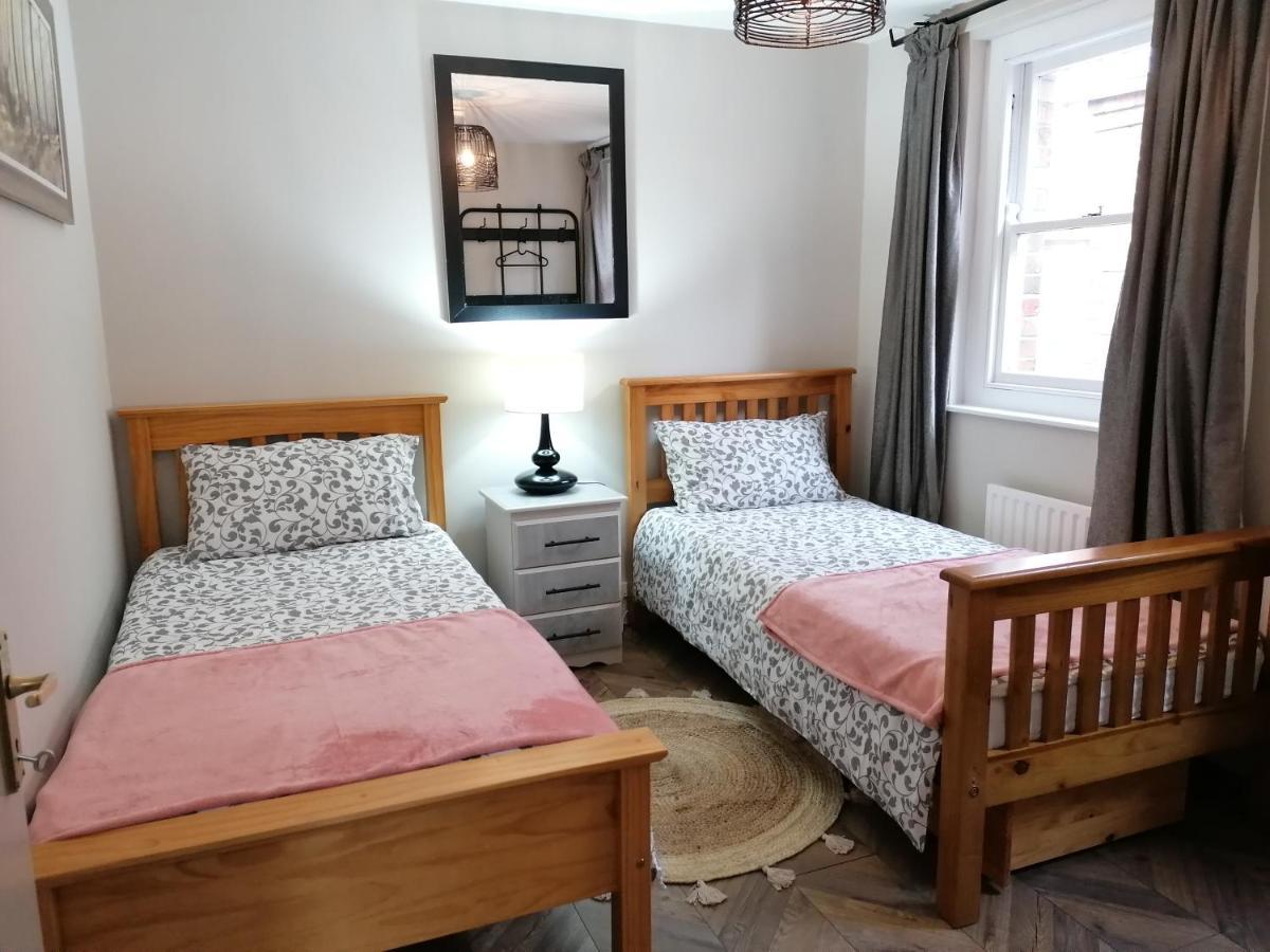 Queens Quarter Holiday Homes (Adults Only) Belfast Eksteriør billede