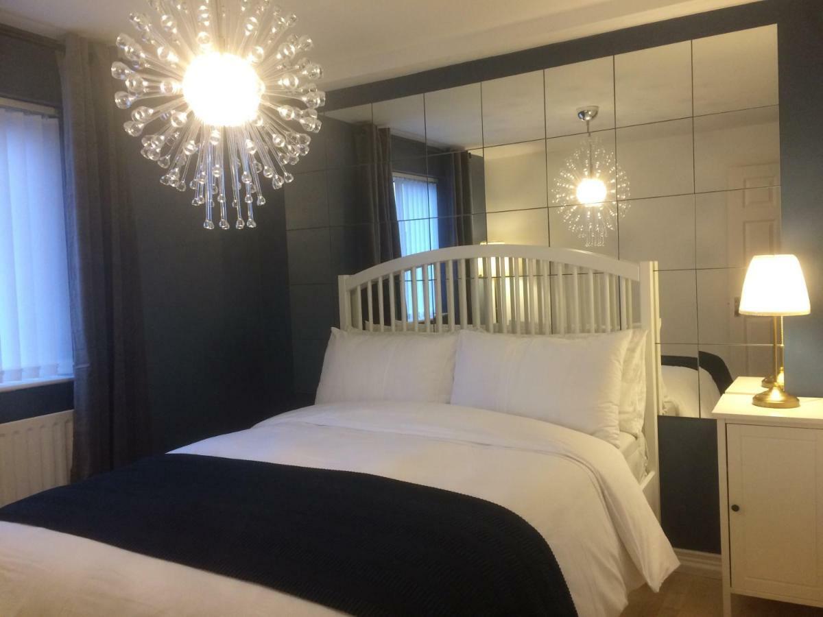 Queens Quarter Holiday Homes (Adults Only) Belfast Eksteriør billede