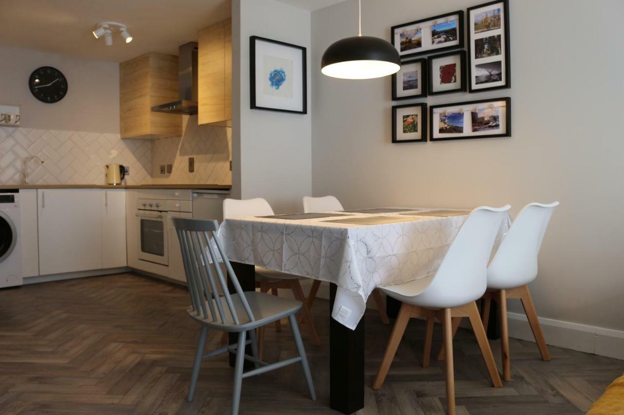 Queens Quarter Holiday Homes (Adults Only) Belfast Eksteriør billede