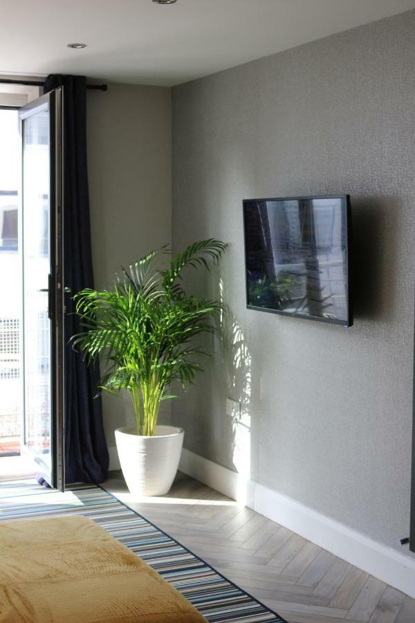 Queens Quarter Holiday Homes (Adults Only) Belfast Eksteriør billede