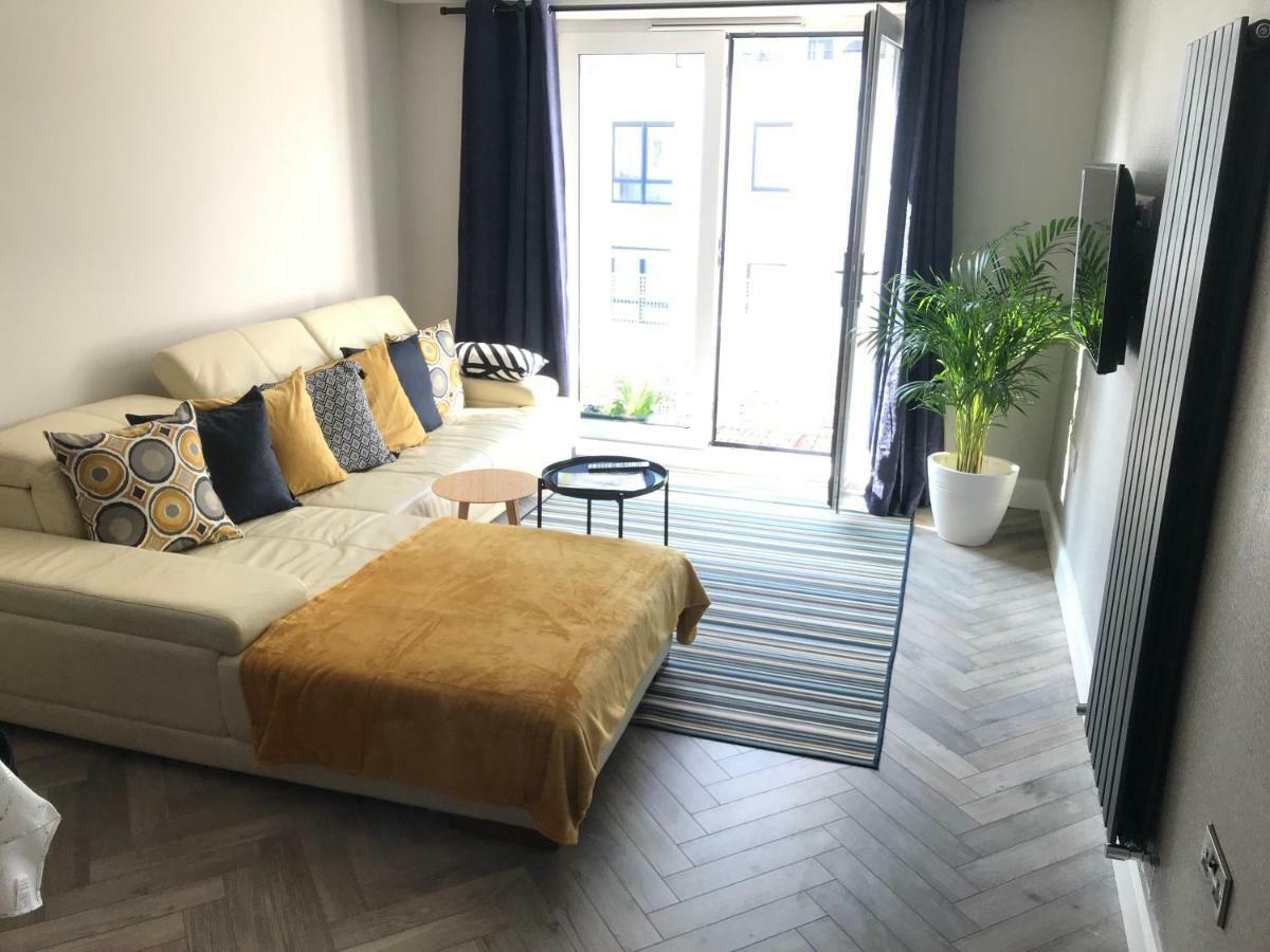 Queens Quarter Holiday Homes (Adults Only) Belfast Eksteriør billede